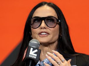 Demi Moore Teeth loss to Stress